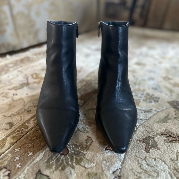 Franco Sarto Women’s Sandria Bootie Ankle Black Leather Size 9.5 - Picture 9 of 17